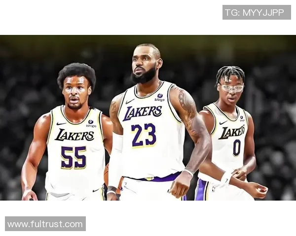 詹姆斯父子同台时刻即将来临布朗尼正式宣布参加NBA选秀