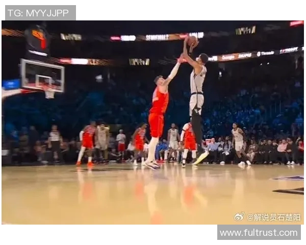 文班亚马首场比赛表现抢眼五次盖帽加隔扣字母哥引发热烈讨论