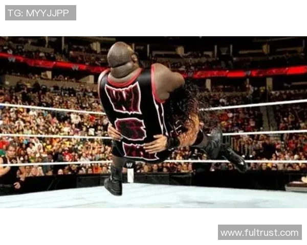 斯特劳曼与罗曼的巅峰对决谁能在擂台上称王称霸