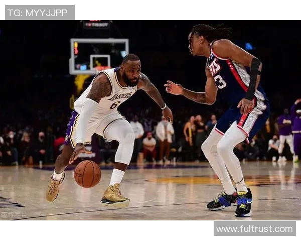 湖人对阵篮网的精彩对决回顾与分析，谁能在这场较量中笑到最后