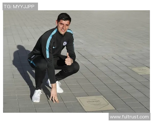 库尔图瓦在球场上的传奇表现与未来展望解析